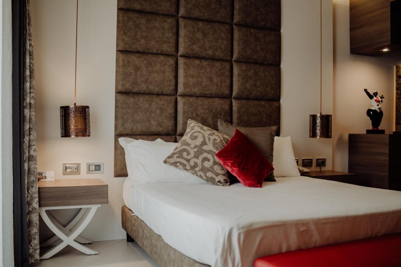 Hotel Niagara 카탄차로 외부 사진