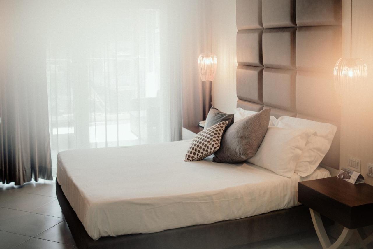 Hotel Niagara 카탄차로 외부 사진