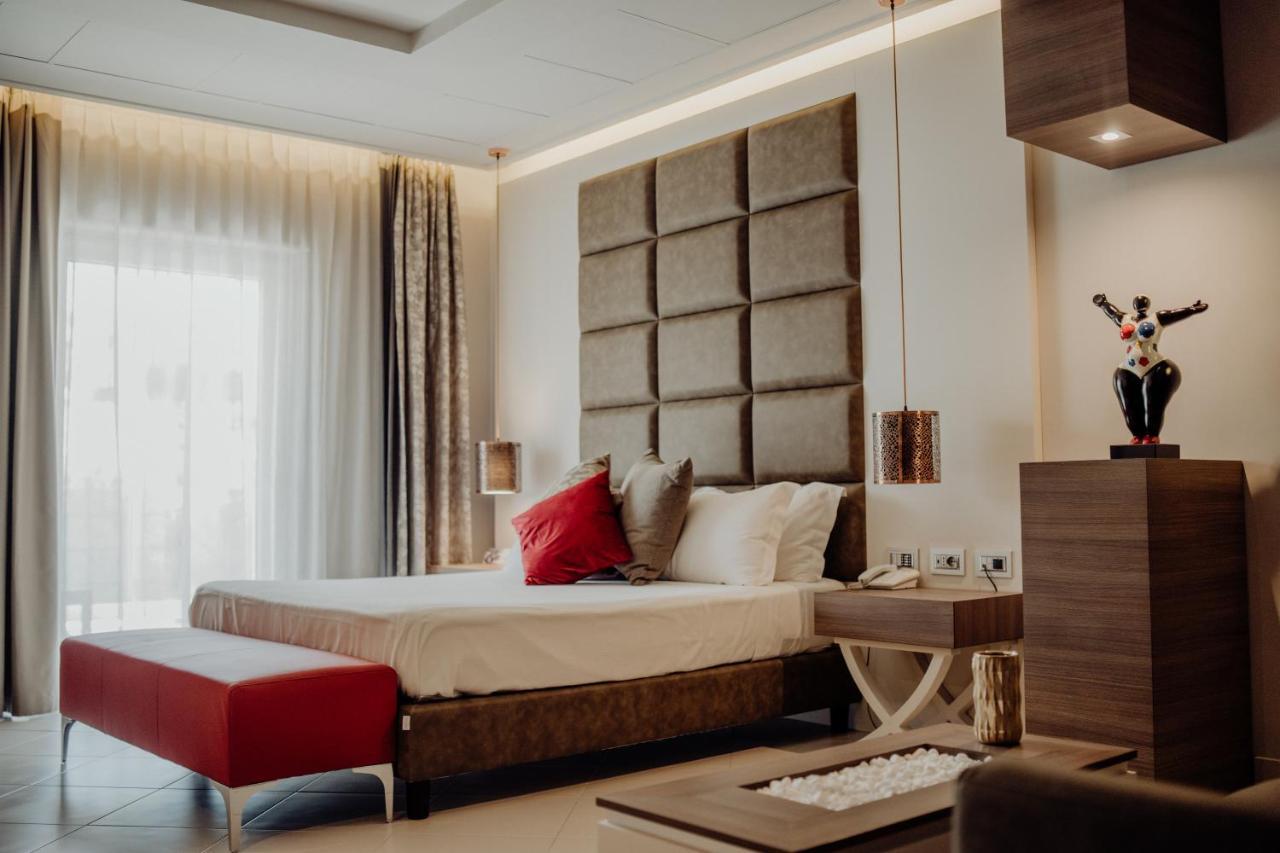 Hotel Niagara 카탄차로 외부 사진