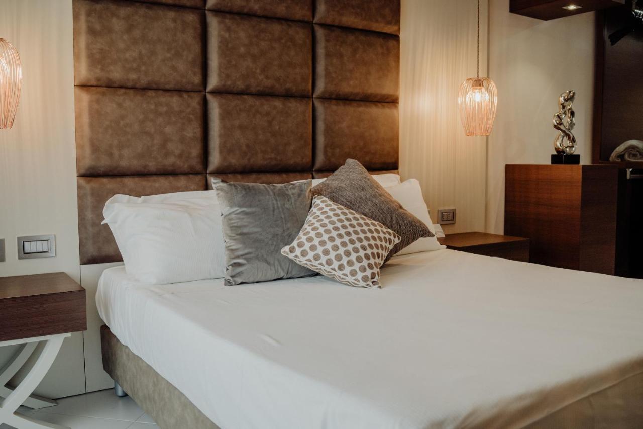 Hotel Niagara 카탄차로 외부 사진