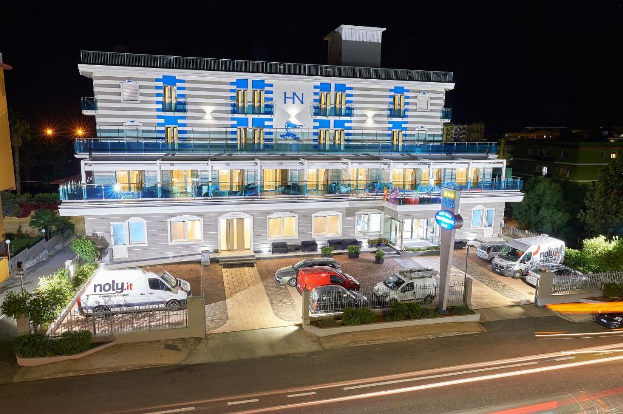 Hotel Niagara 카탄차로 외부 사진
