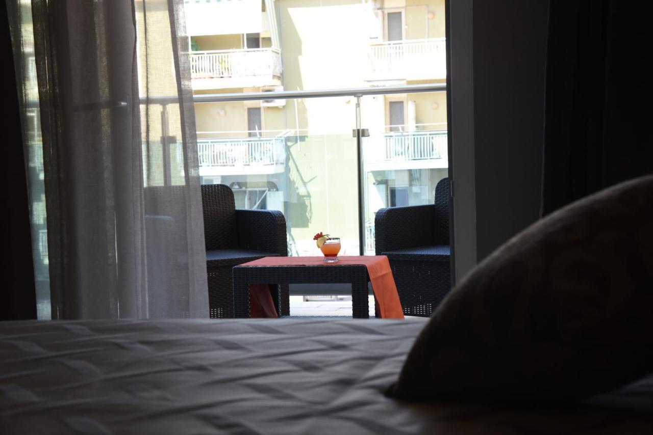 Hotel Niagara 카탄차로 외부 사진