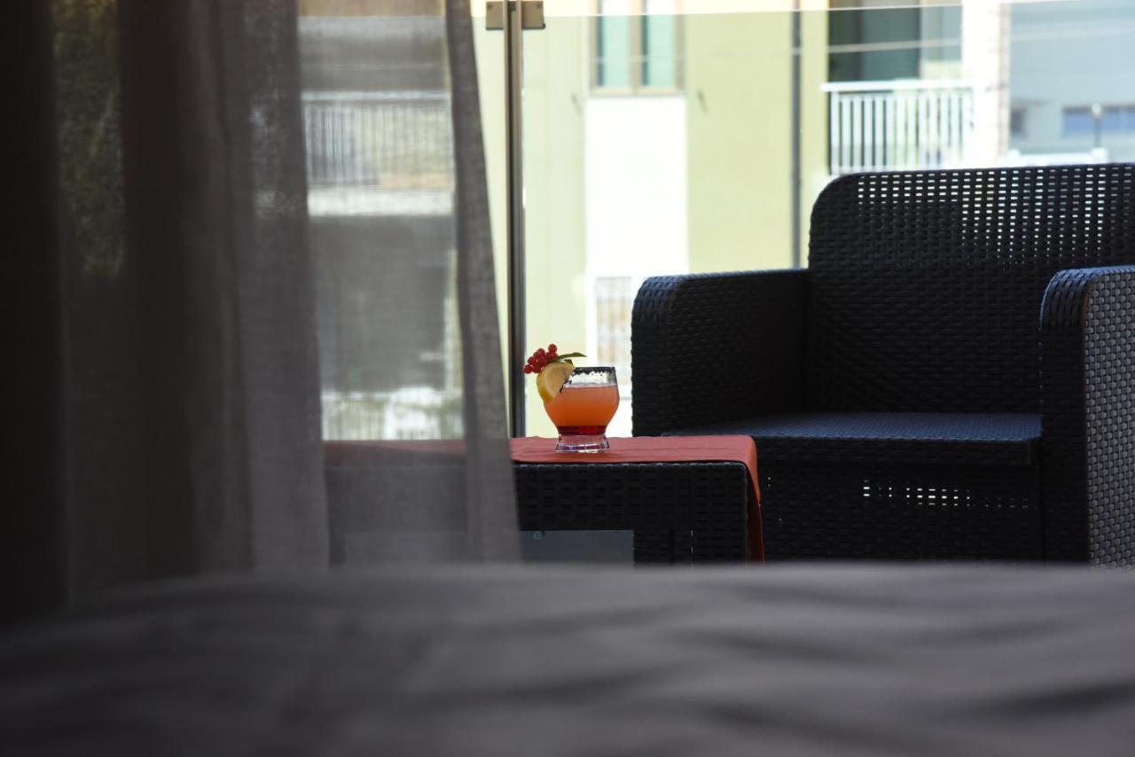 Hotel Niagara 카탄차로 외부 사진