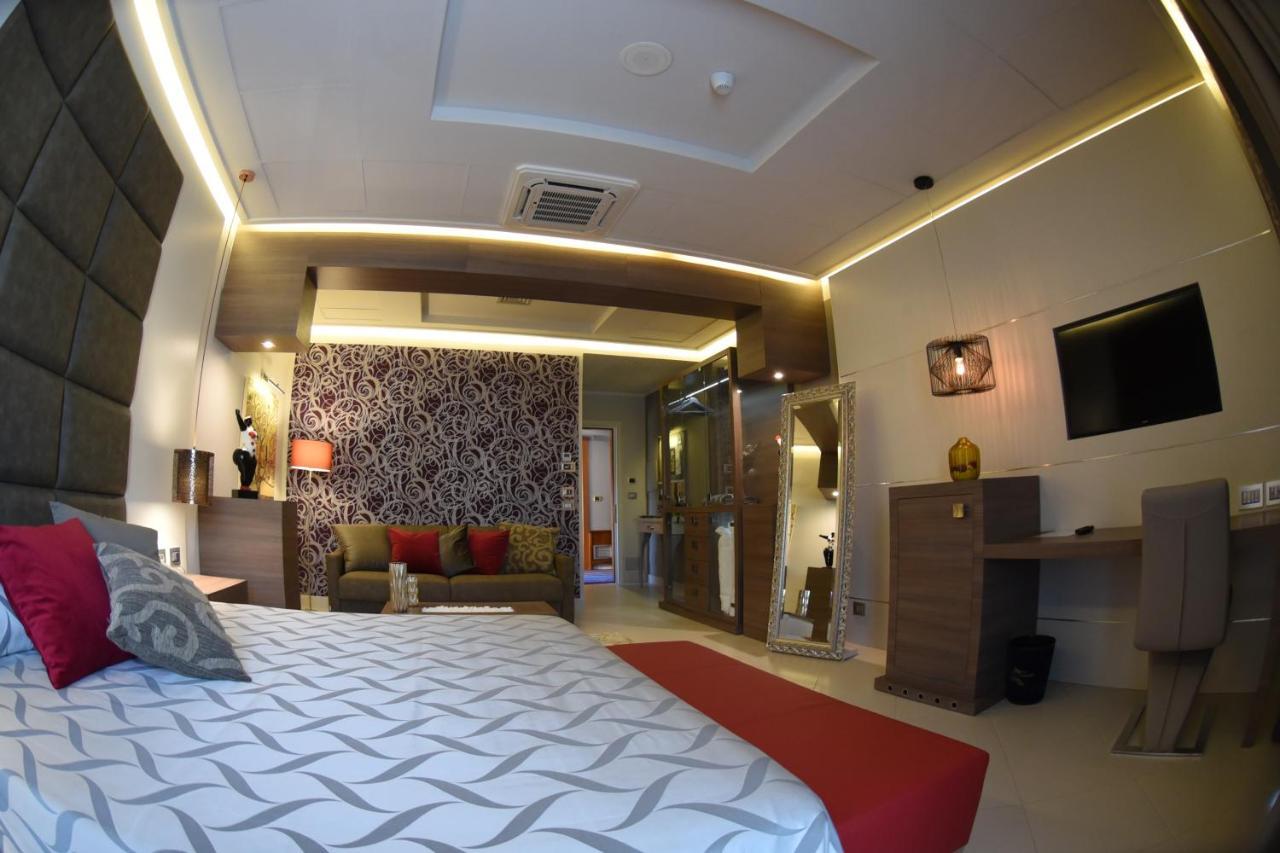 Hotel Niagara 카탄차로 외부 사진